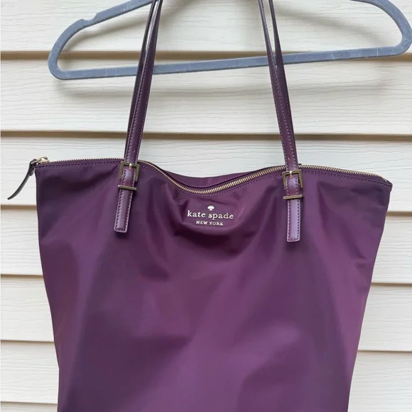 Kate Spade Maroon Burgundy Shoulder Tote Bag Gold accent detail adjustable strap - Picture 2 of 14